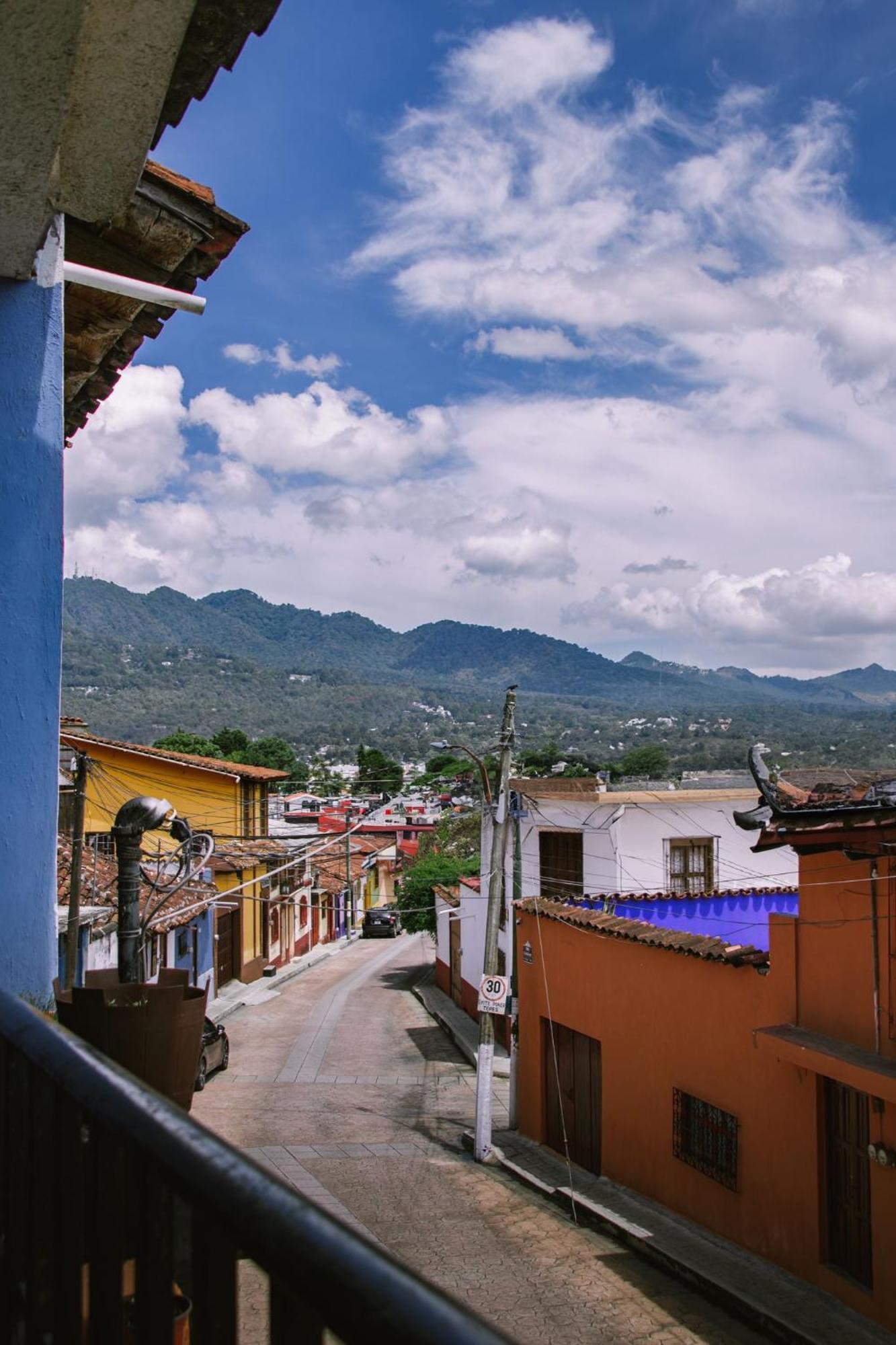 Casa Satoshi Hostel San Cristóbal de Las Casas Екстериор снимка